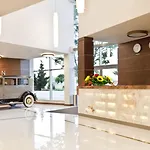 Отель Haston 4*