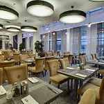 Haston Отель 4*