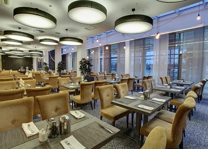 ハストン シティ ホテル 4*